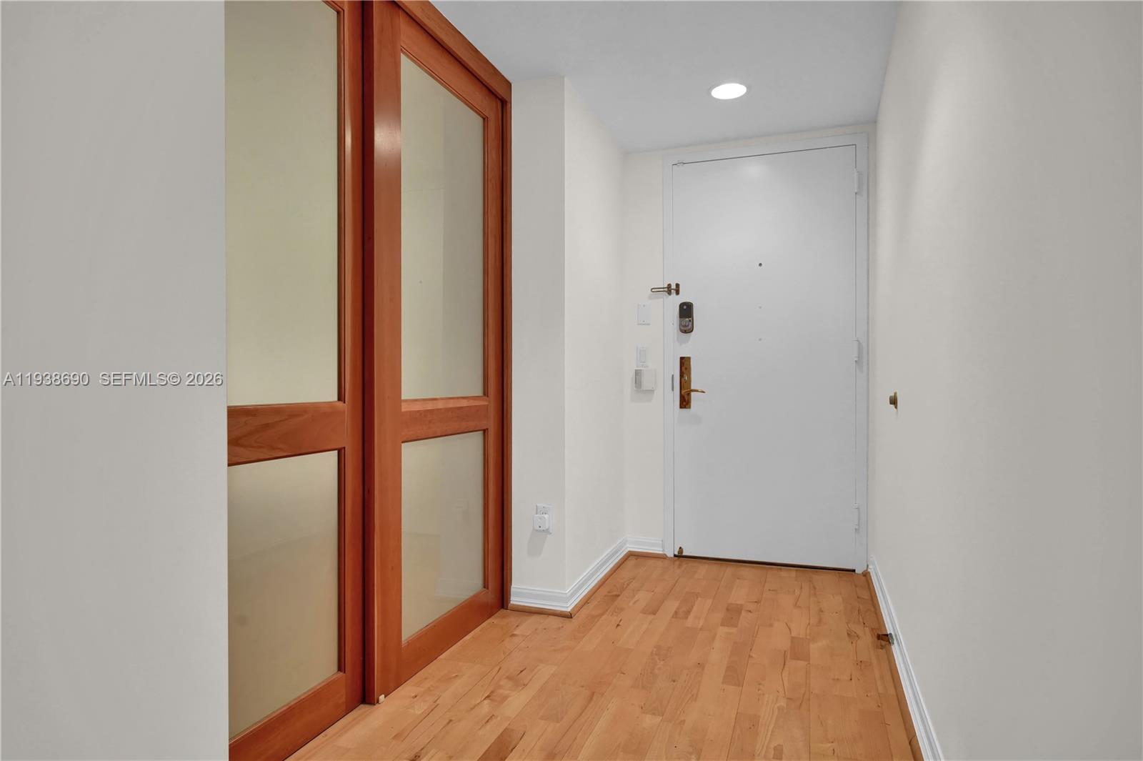 4779 Collins Ave 3104