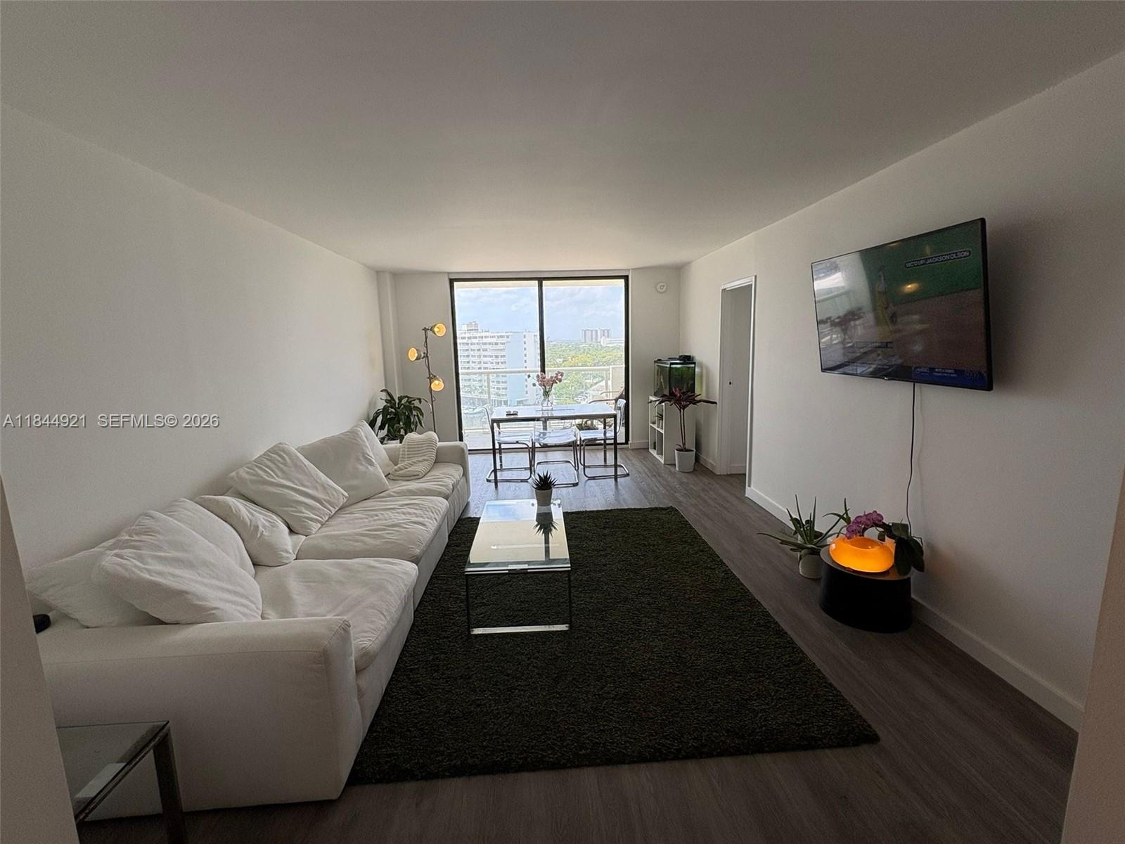 SAILBOAT CAY CONDO - Residential