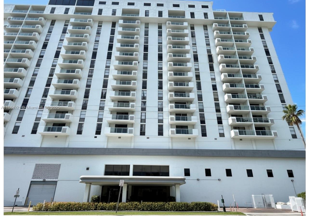 SAILBOAT CAY CONDO - Residential