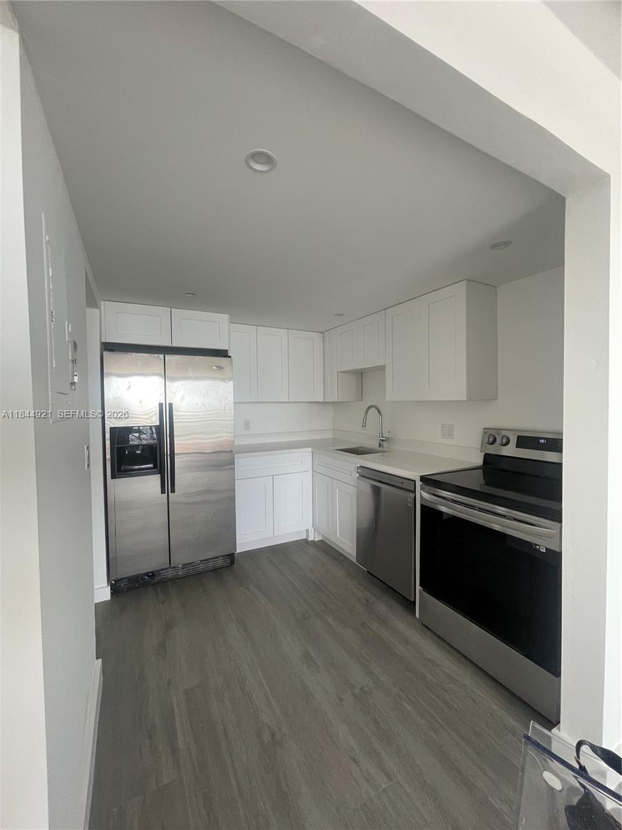 SAILBOAT CAY CONDO - Residential