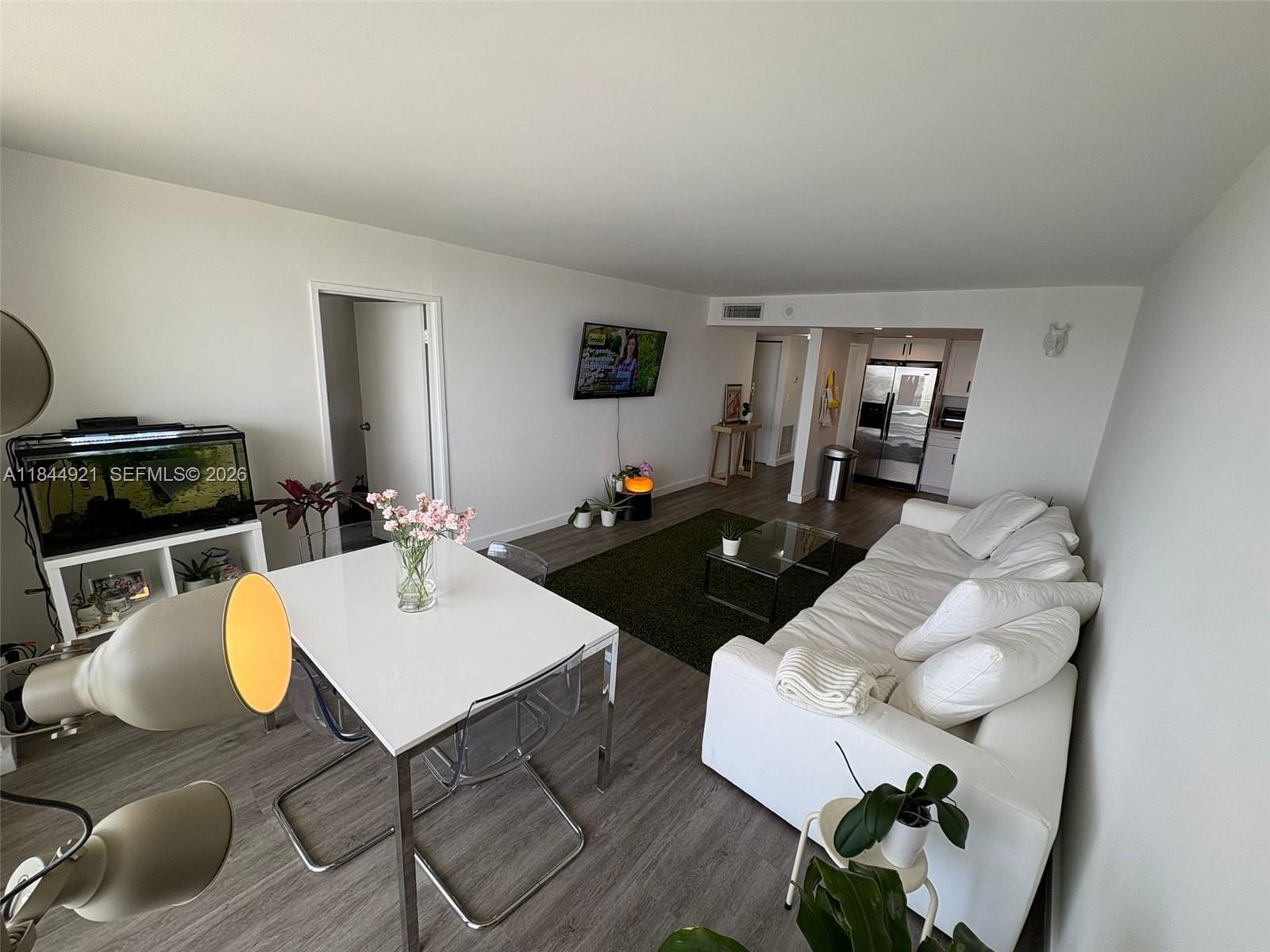 SAILBOAT CAY CONDO - Residential