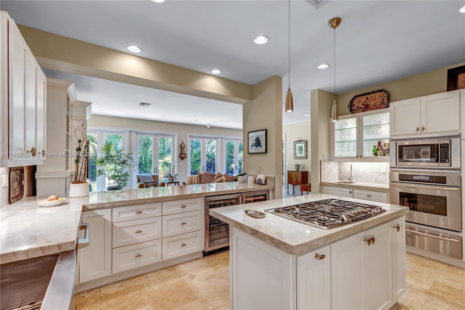 UNIVERSITY PLACE - Residential