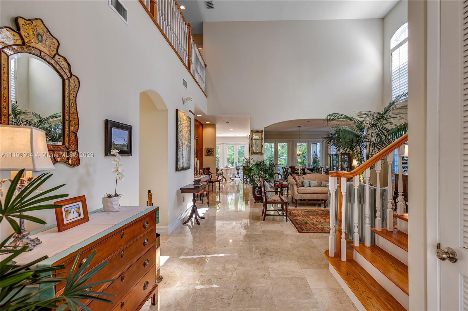 UNIVERSITY PLACE - Residential