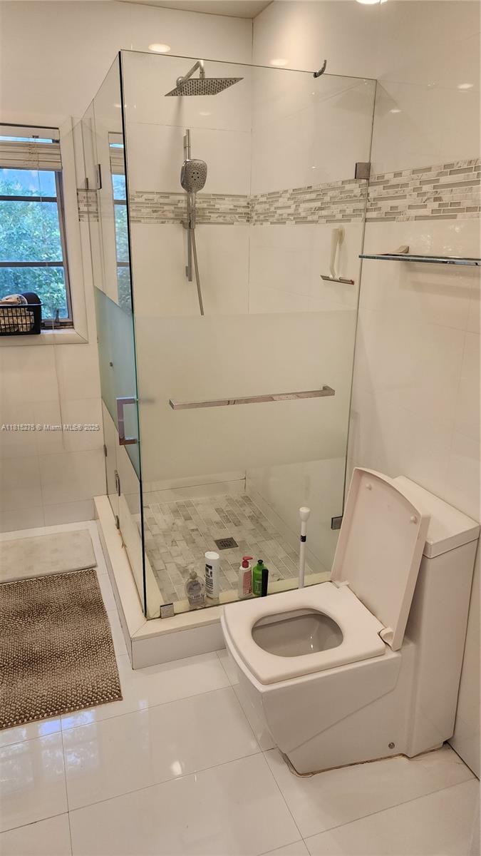 MIAMI SHORES SEC 3 - Residential