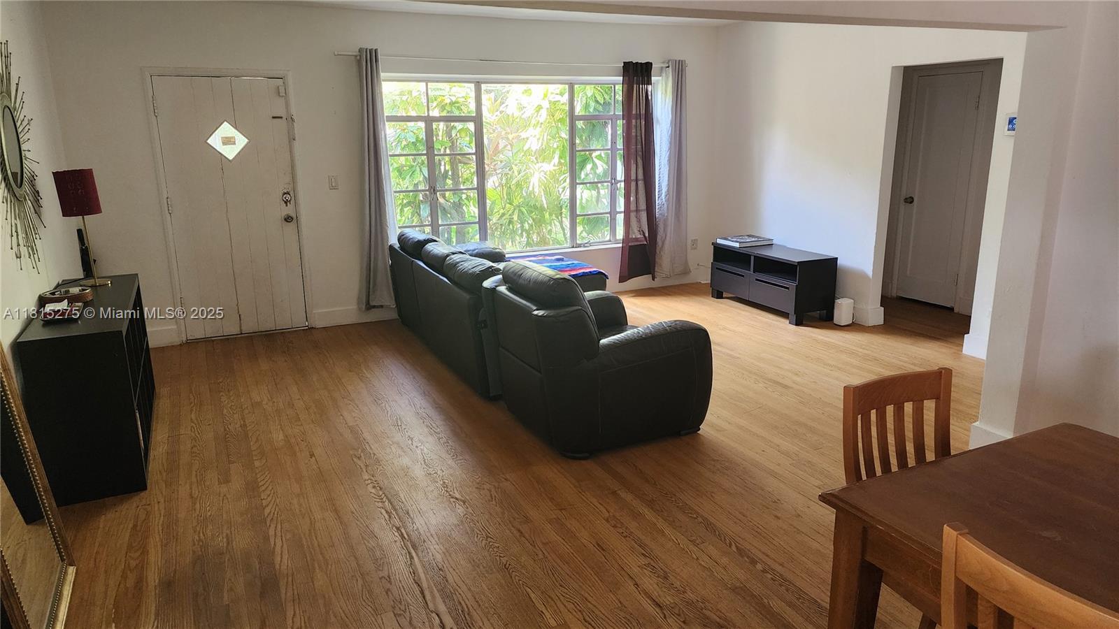 MIAMI SHORES SEC 3 - Residential
