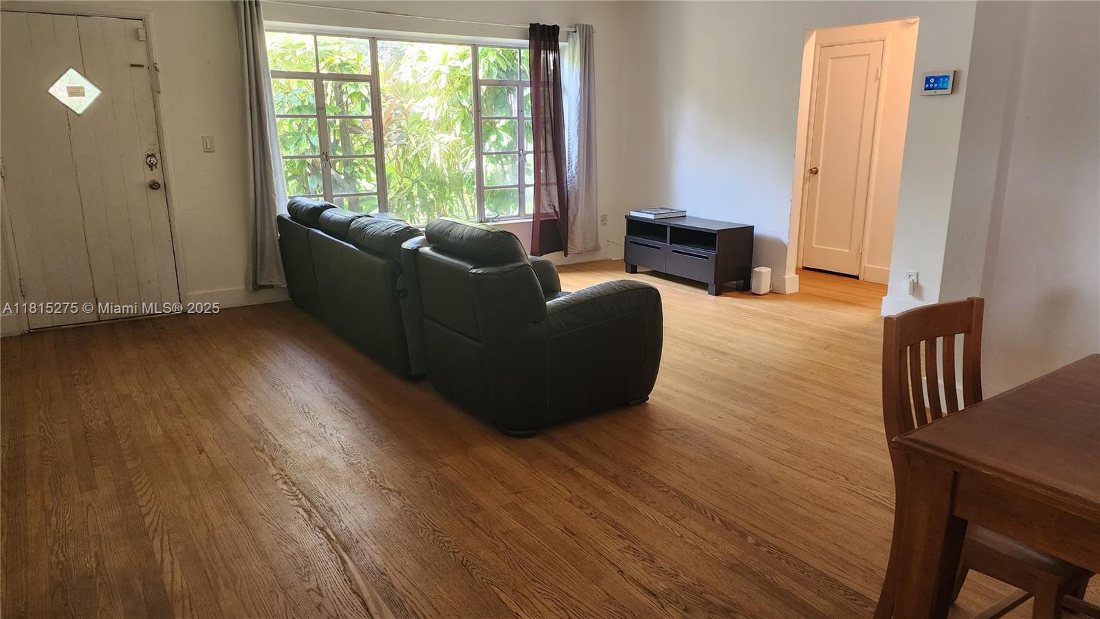 MIAMI SHORES SEC 3 - Residential