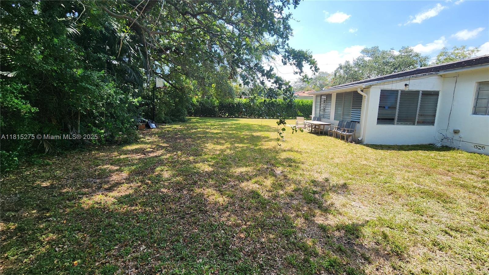 MIAMI SHORES SEC 3 - Residential