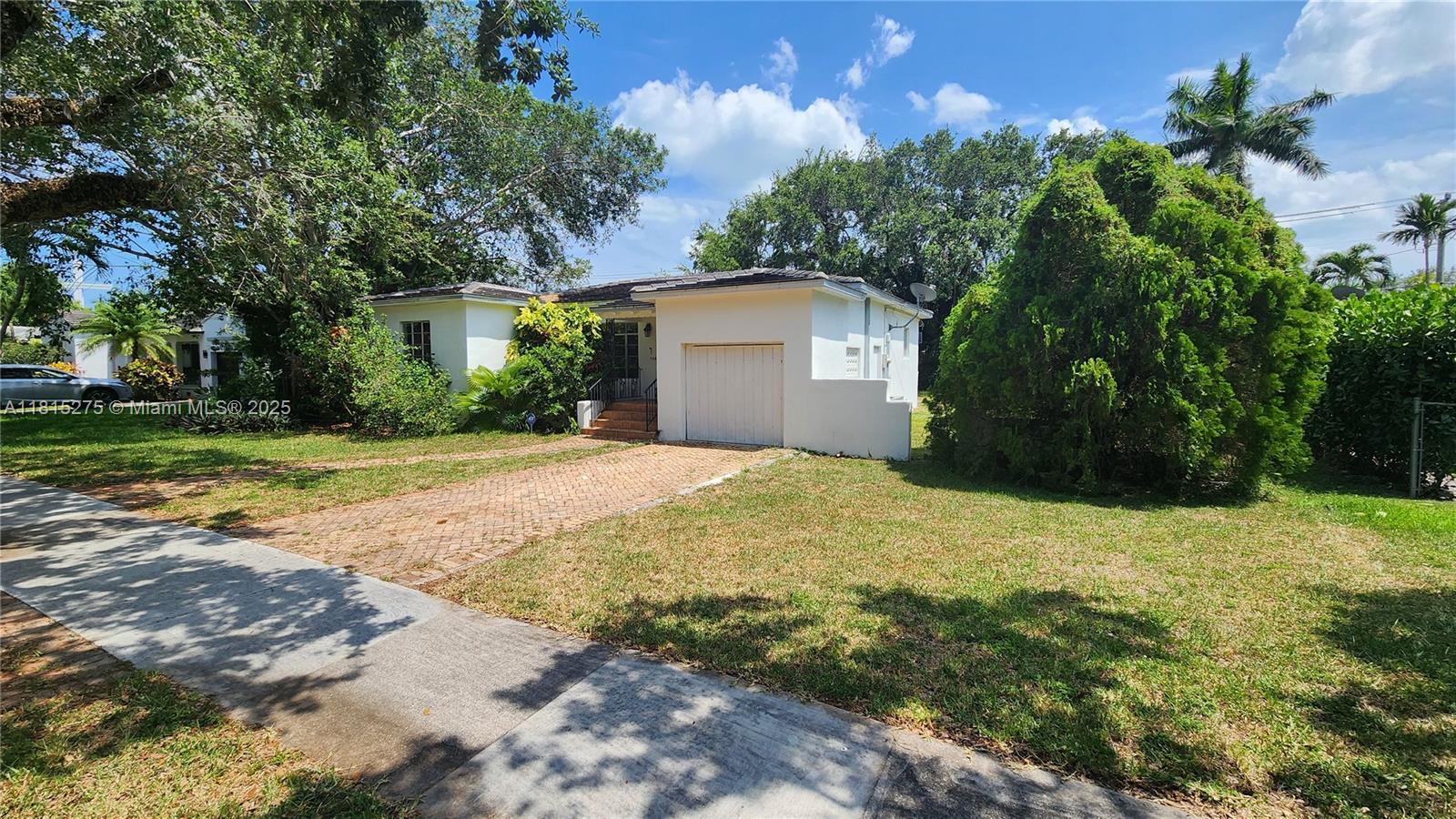 758 Ne 95th St, Miami Shores, Miami-Dade County, Florida - 2 Bedrooms  
1 Bathrooms - 
