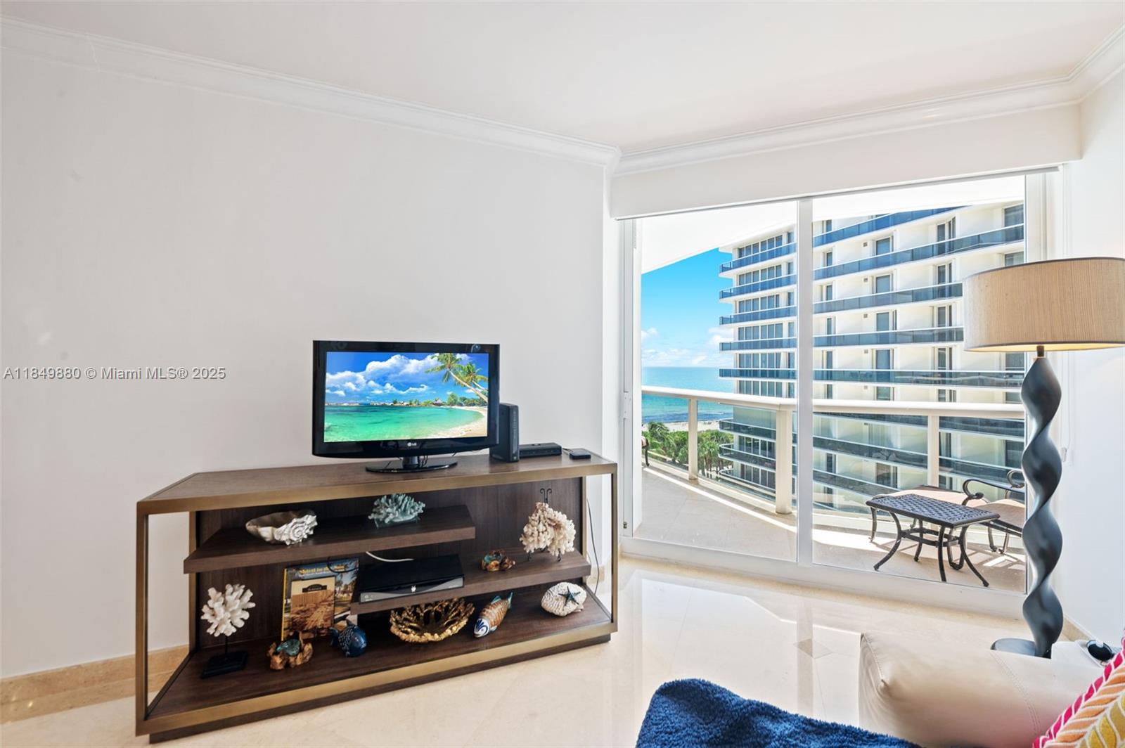 SOLIMAR CONDO - Residential