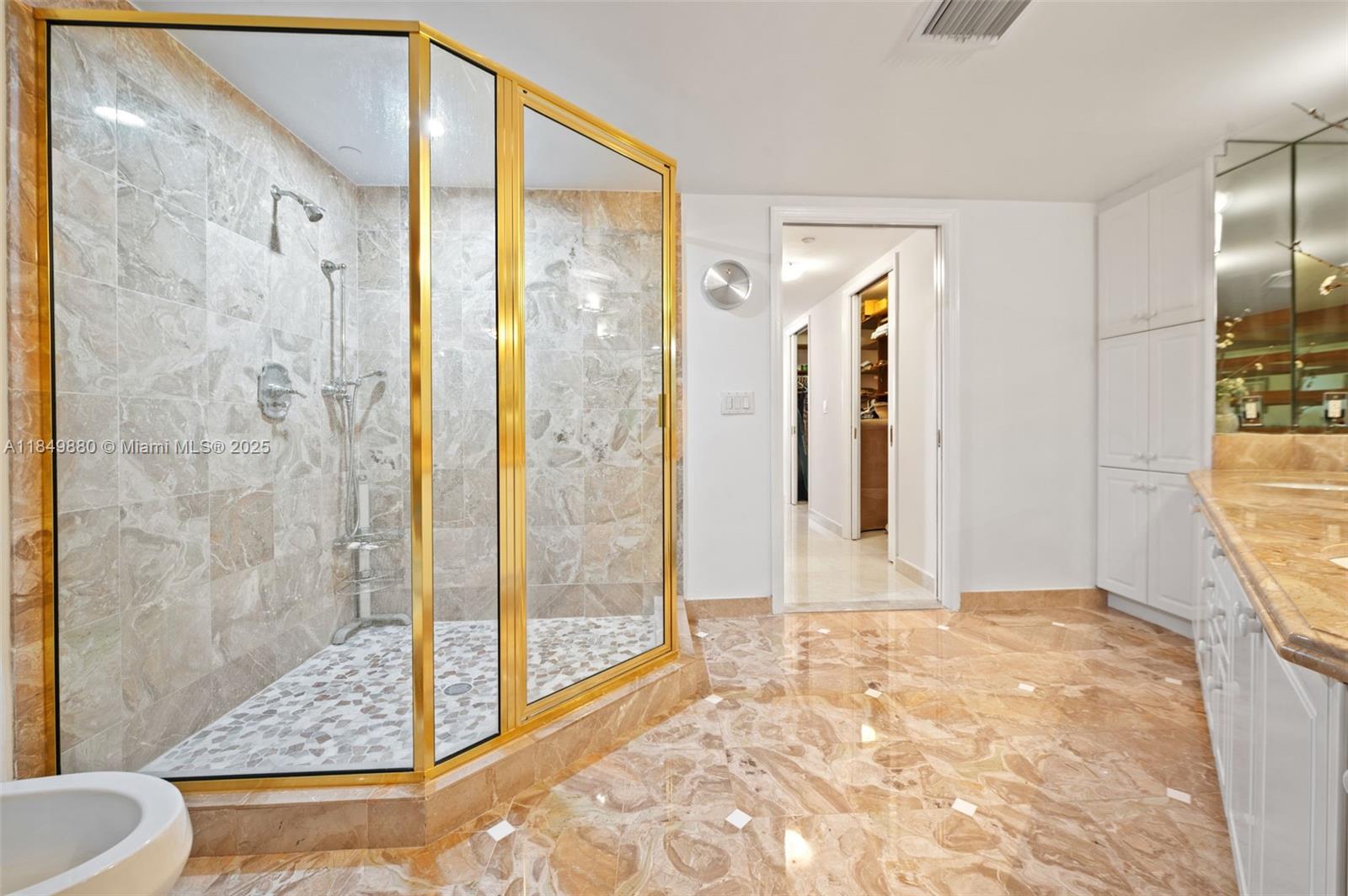 SOLIMAR CONDO - Residential
