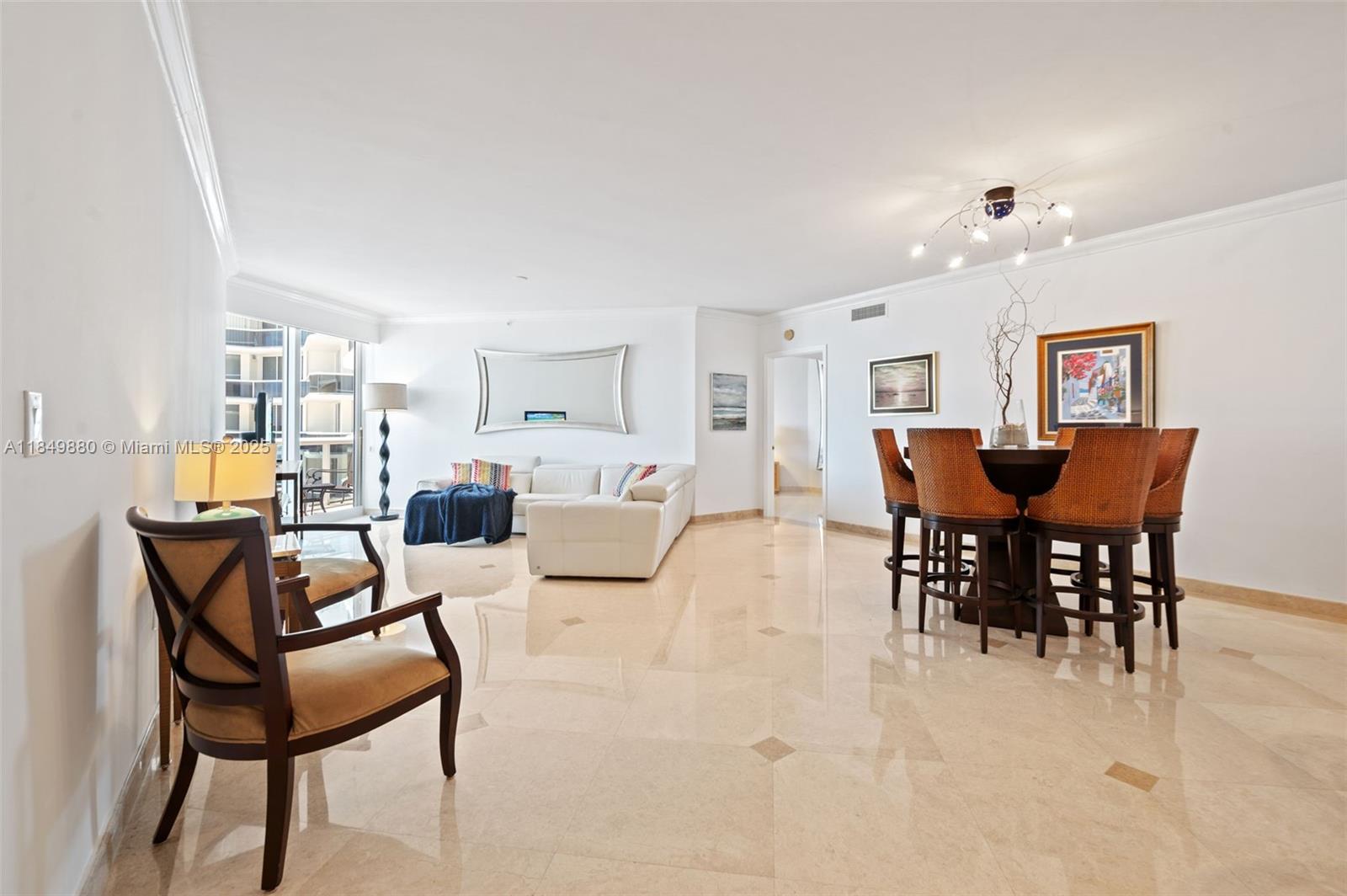 SOLIMAR CONDO - Residential