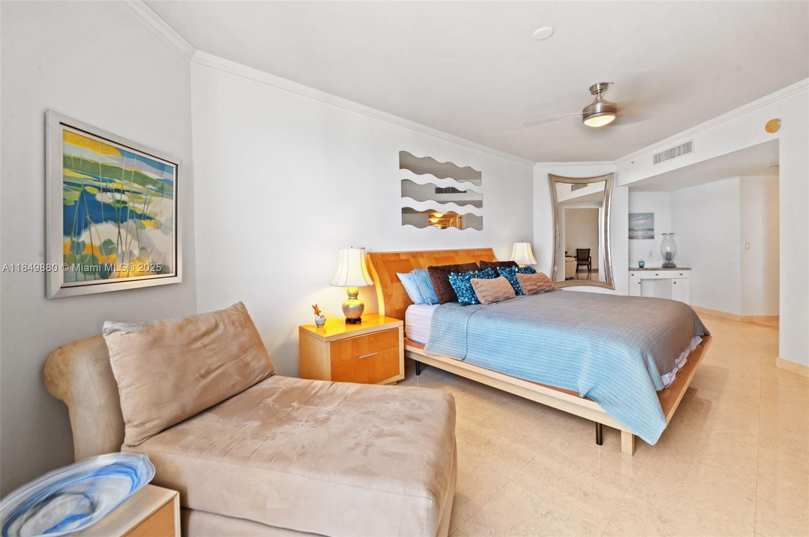 SOLIMAR CONDO - Residential