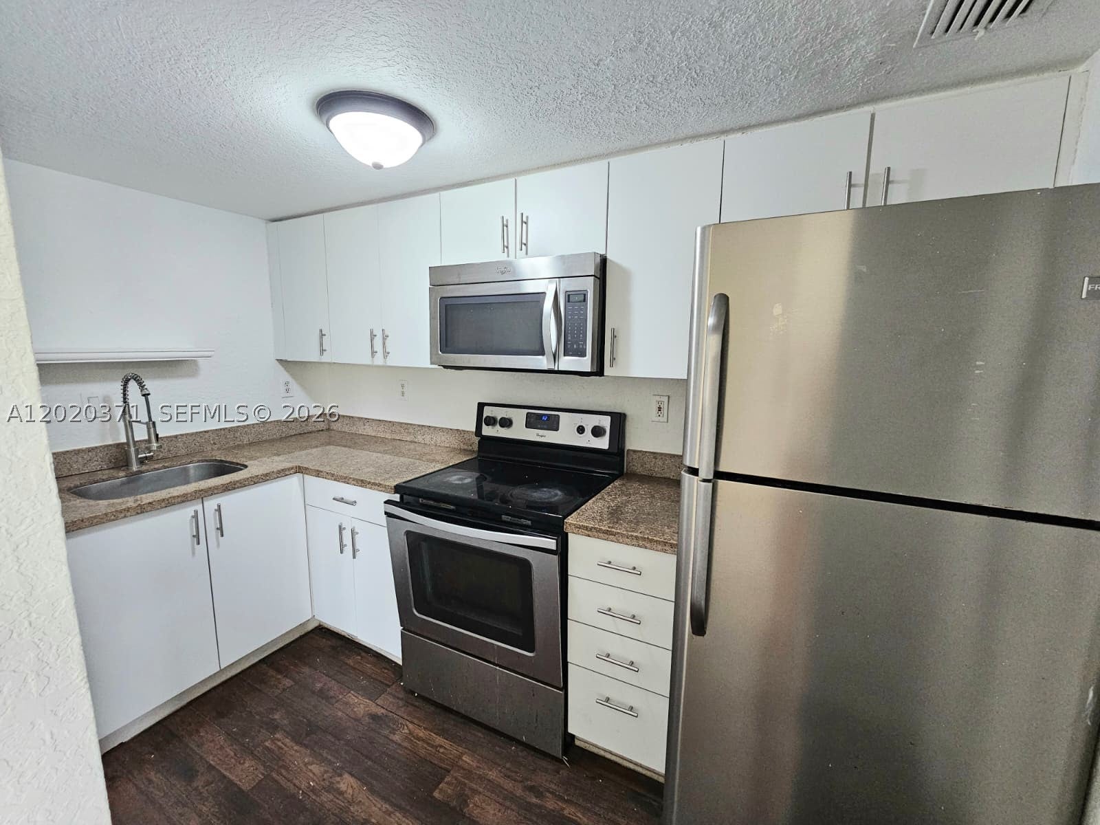300 NW 84th Ter 300