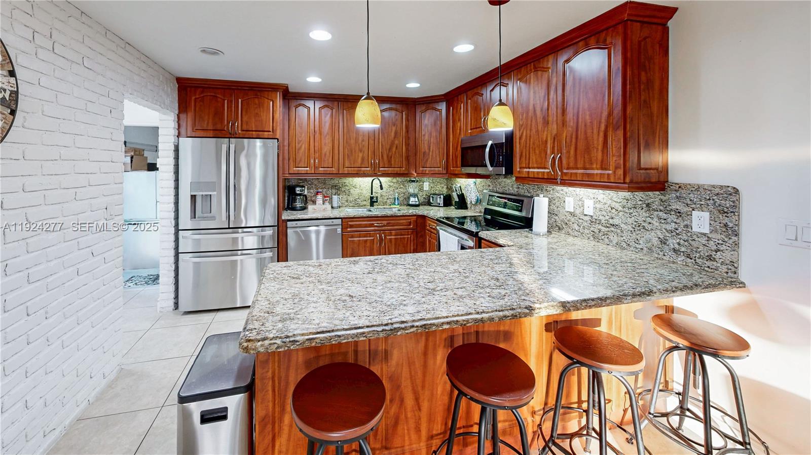 BUSCH GARDENS SOUTH - Residential