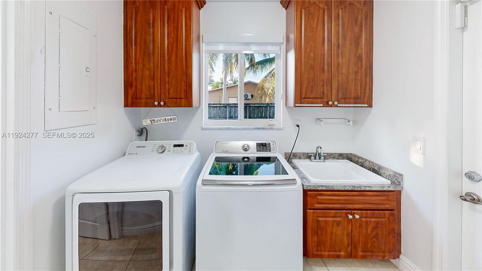 BUSCH GARDENS SOUTH - Residential