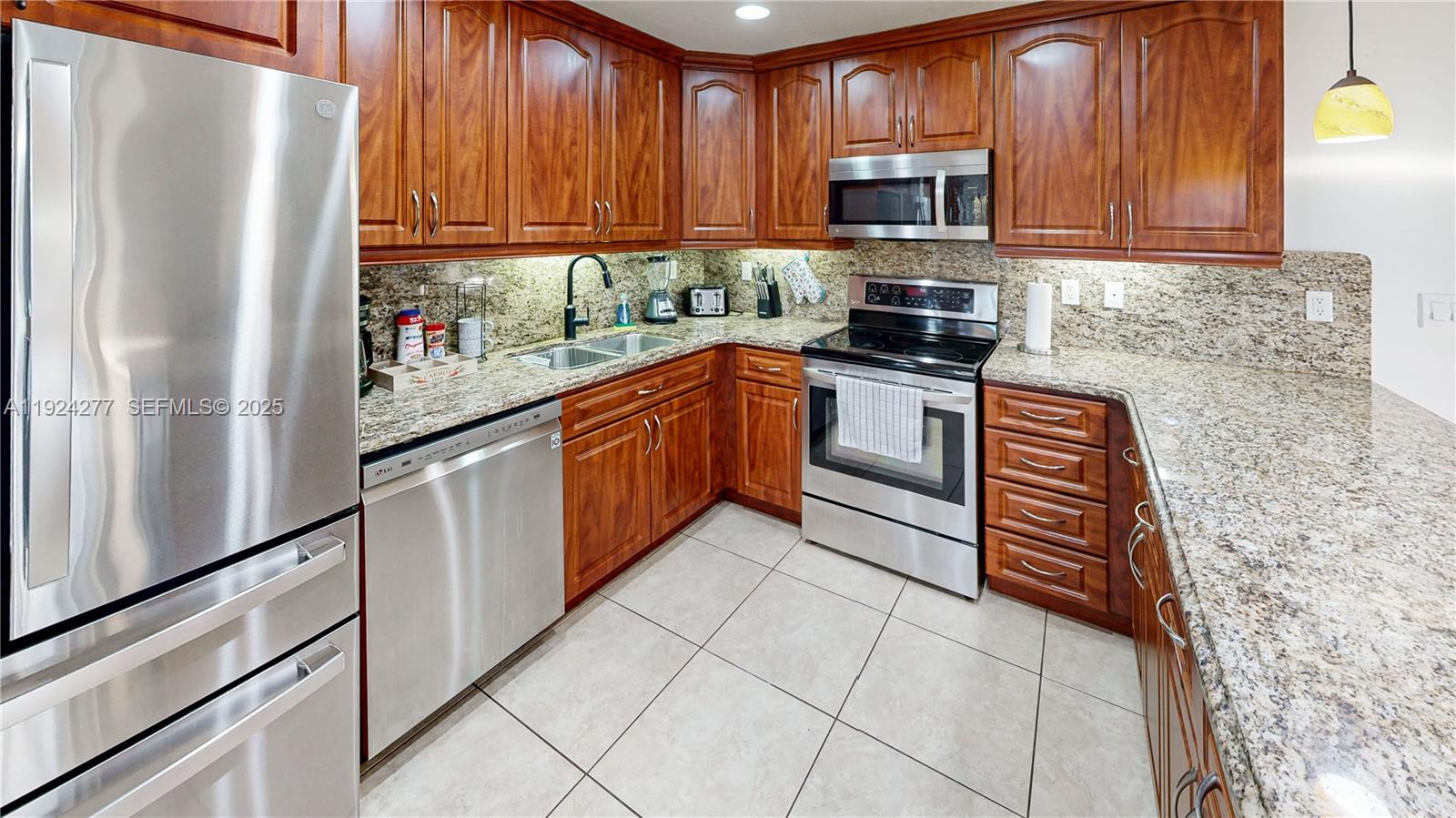 BUSCH GARDENS SOUTH - Residential