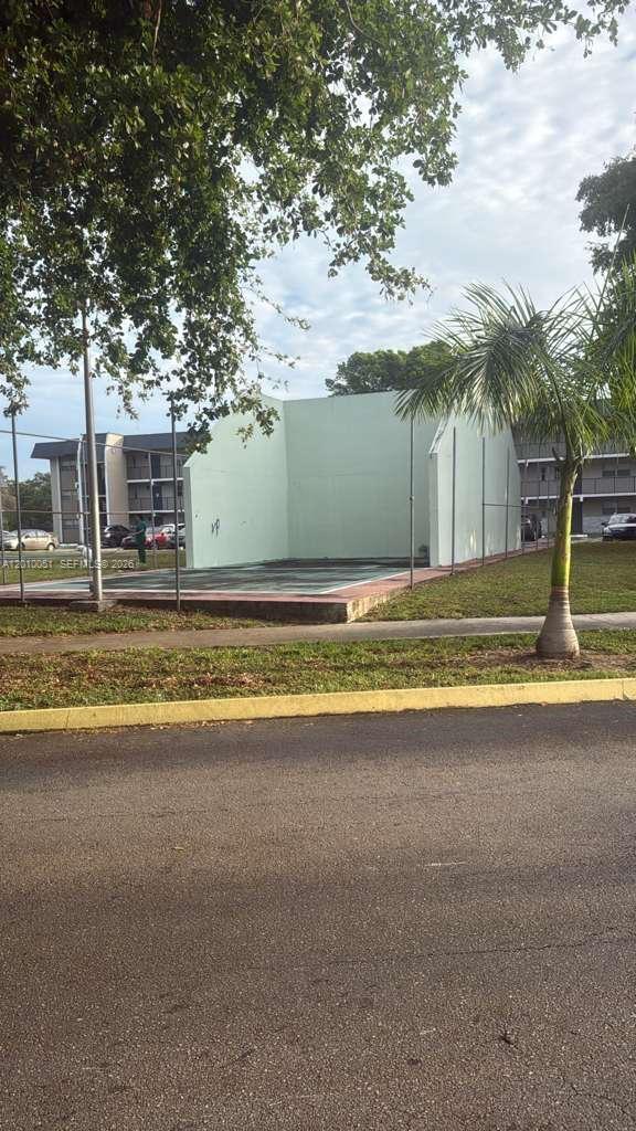 VERSAILLES GARDENS CONDO - Residential