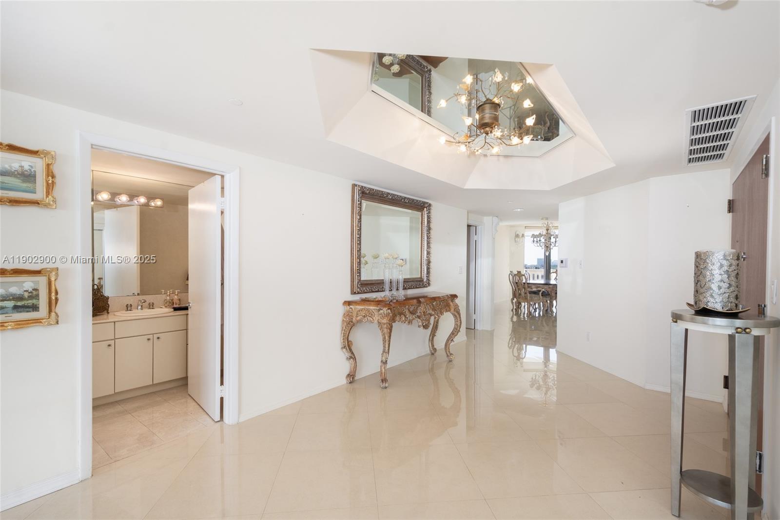 2000 ISL BLVD WILLIAMS IS - Residential