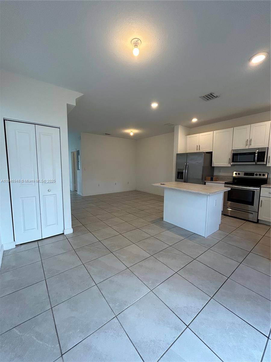 ENCLAVE SOUTH PHASE 2 - Residential