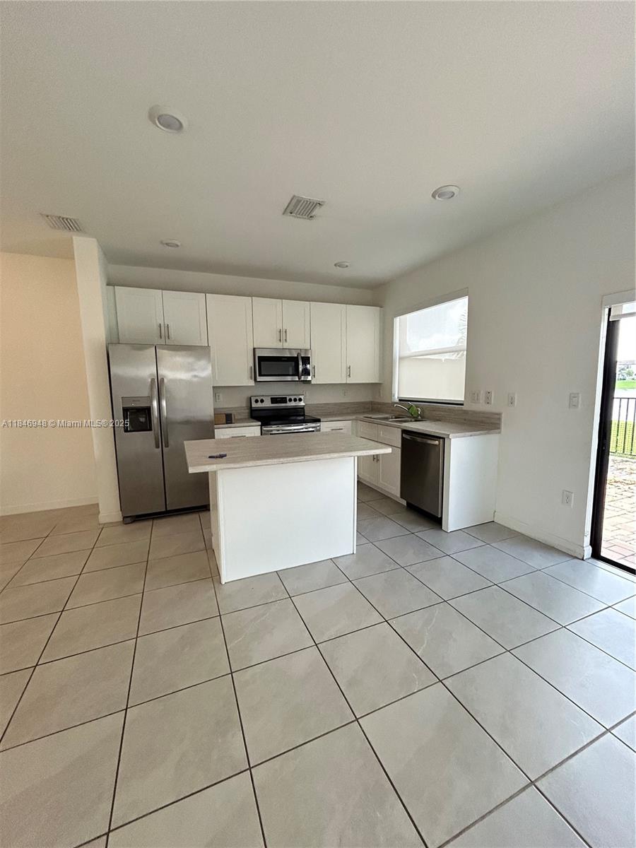 ENCLAVE SOUTH PHASE 2 - Residential