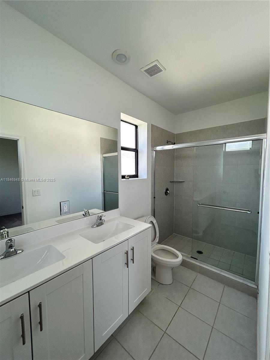 ENCLAVE SOUTH PHASE 2 - Residential