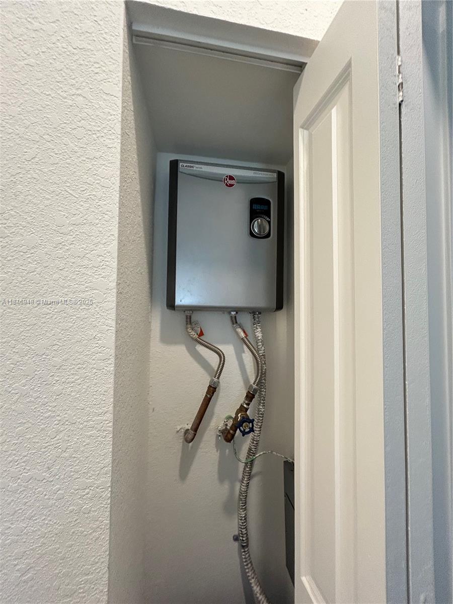 ENCLAVE SOUTH PHASE 2 - Residential