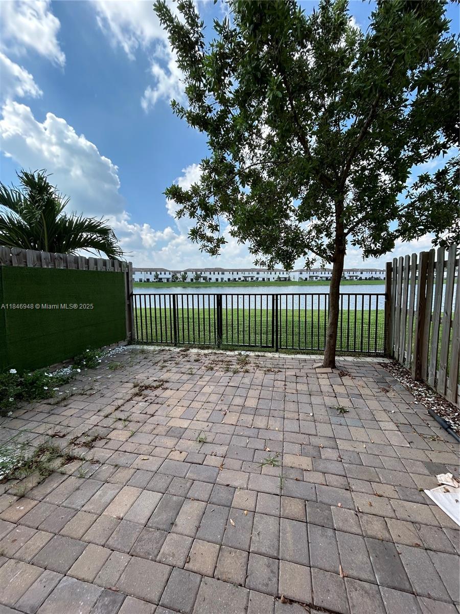 ENCLAVE SOUTH PHASE 2 - Residential