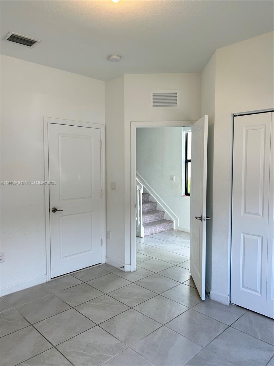 ENCLAVE SOUTH PHASE 2 - Residential