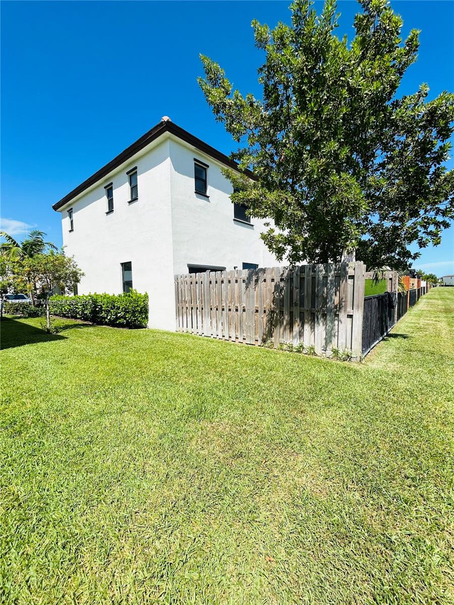 ENCLAVE SOUTH PHASE 2 - Residential