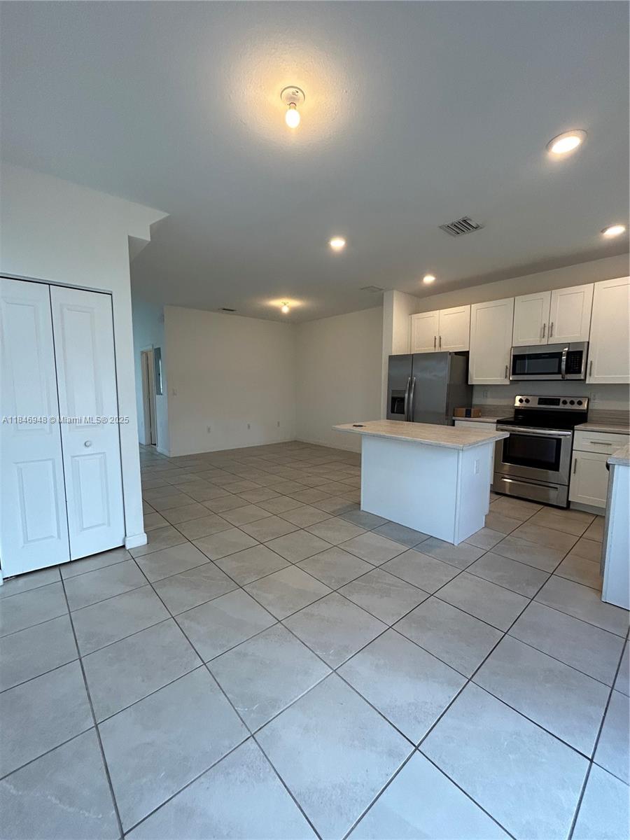 ENCLAVE SOUTH PHASE 2 - Residential