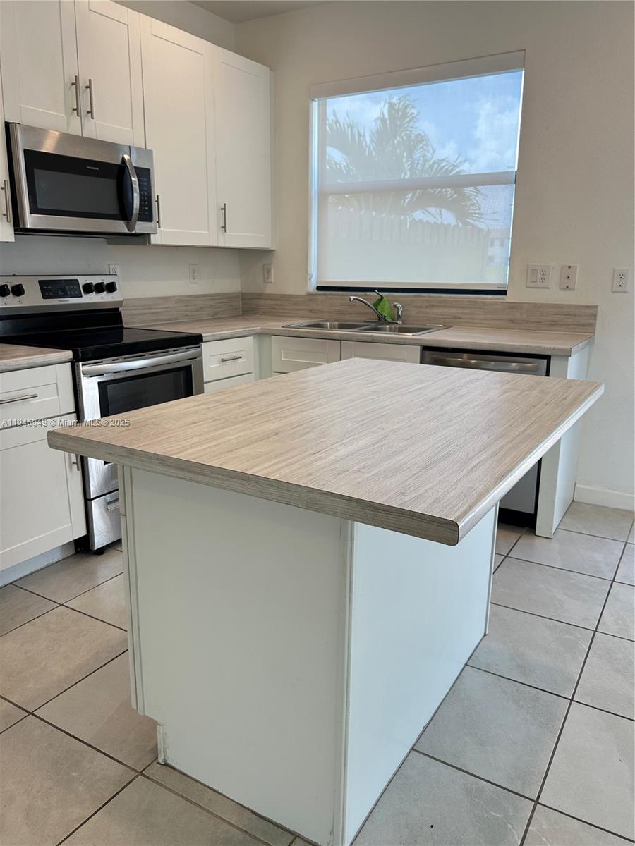 ENCLAVE SOUTH PHASE 2 - Residential