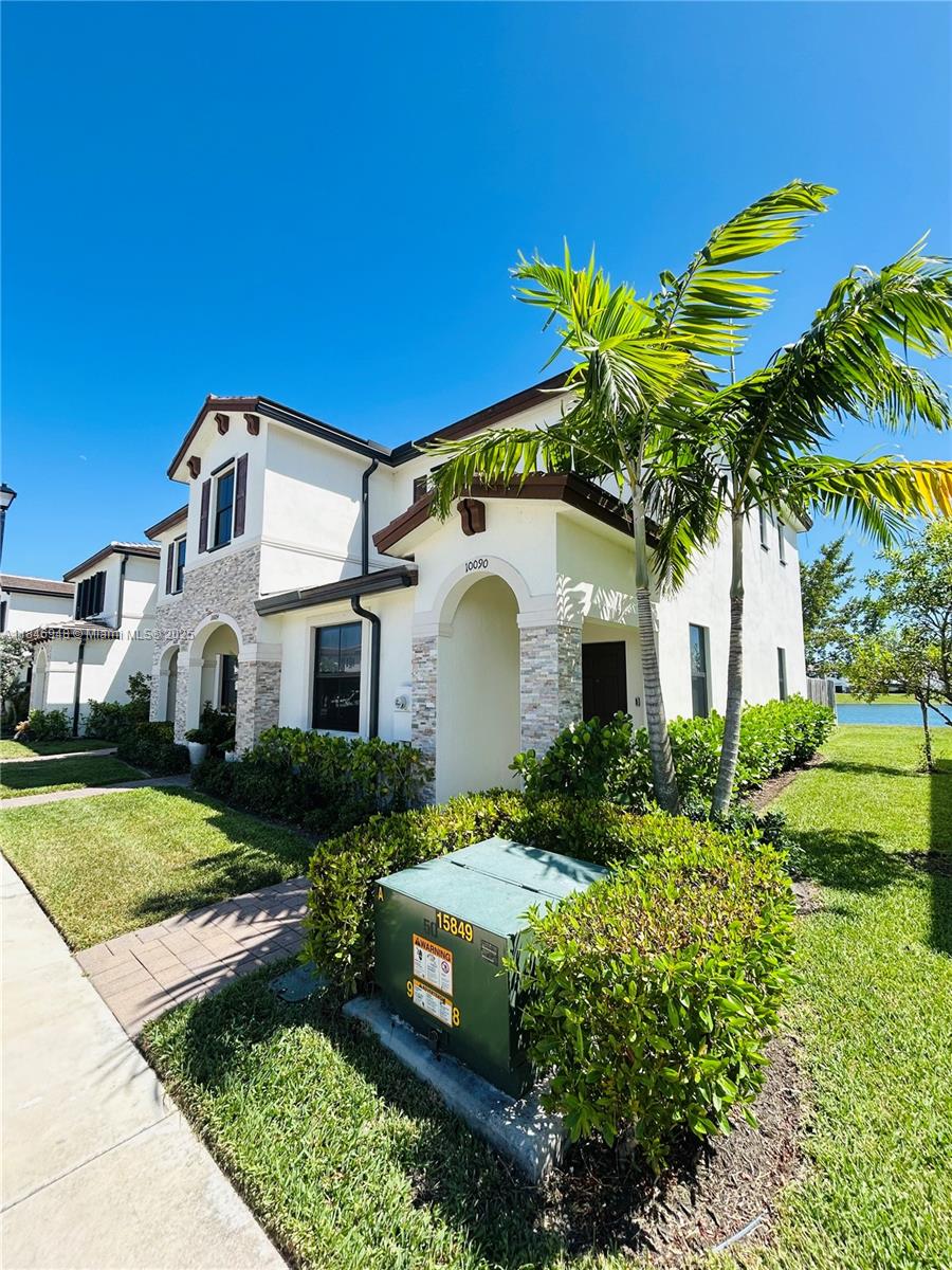 ENCLAVE SOUTH PHASE 2 - Residential