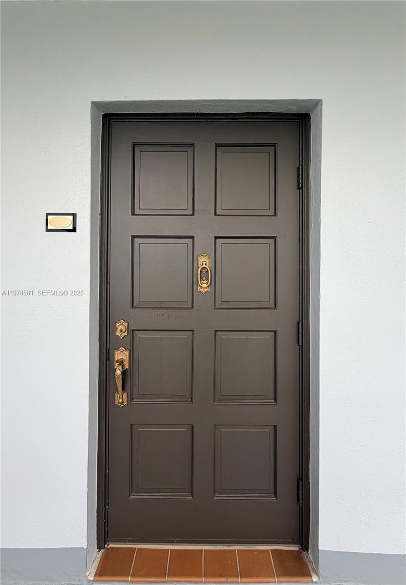 HILLCREST COUNTRY CLUB AP - Residential