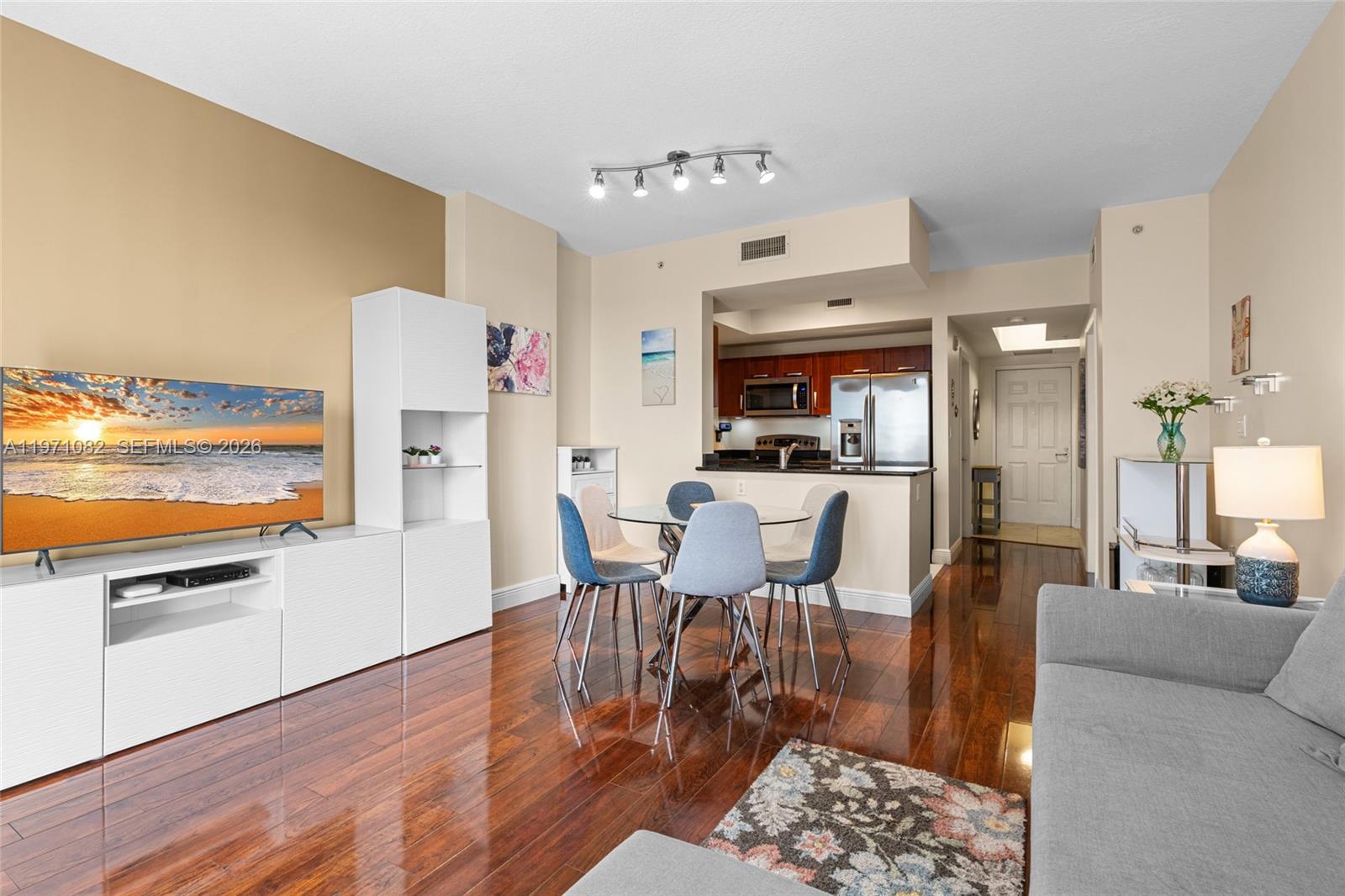 DOWNTOWN DADELAND CONDO N - Residential