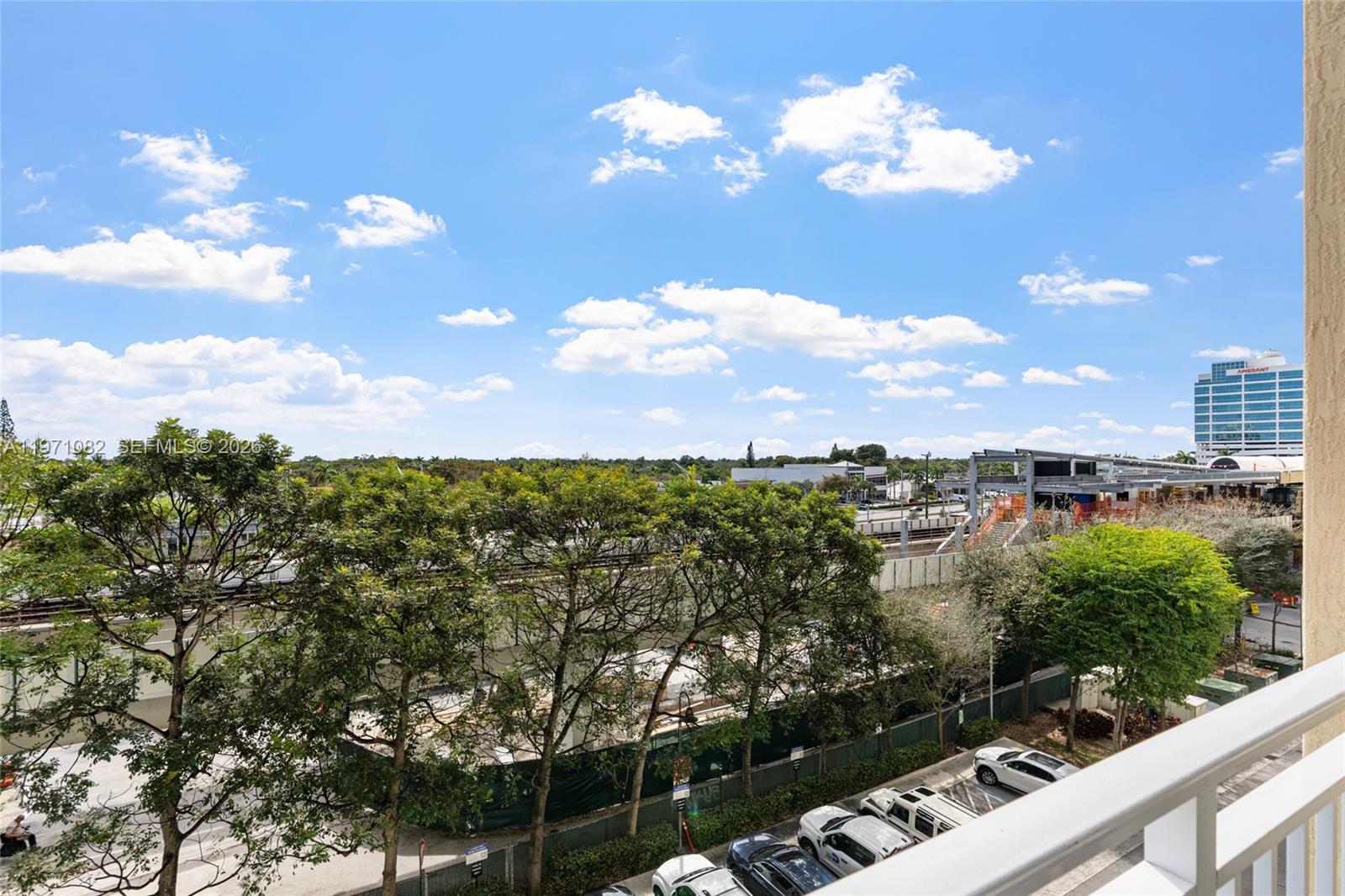 DOWNTOWN DADELAND CONDO N - Residential