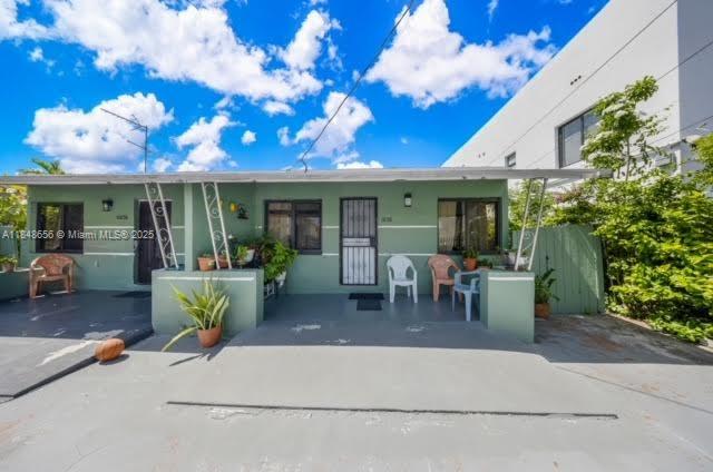 This Duplex Located in the heart of Little Havana, just minutes from Brickell, easy access to Downtown Miami and I 95 offers a unique opportunity to live or invest in one of the city’s fastest-growing and culturally vibrant neighborhoods, within walking distance to supermarkets, restaurants, cafes, and local shops. Zoned T4-R “Perfect for investors seeking immediate cash flow with the option to increase units or remodel”. “Ideal for buyers looking for a property with appreciation potential and future expansion options”. Move-in ready duplex : New roof 2 years old, impact windows, independent electricity, updated water lines (PVC), Central A/C in one Unit, shared washer/dryer, parking for 4 cars, spacious backyard perfect for outdoors activities. Don’t let this chance to buy a great duplex!
