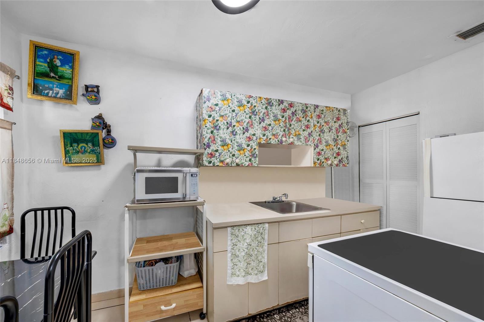 HELMS FIRST ADDN - Residential Income