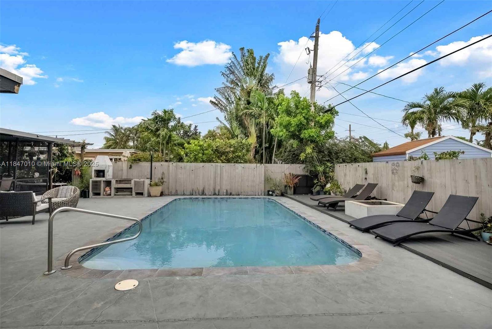 LLOYD ESTATES ADD RESUB - Residential