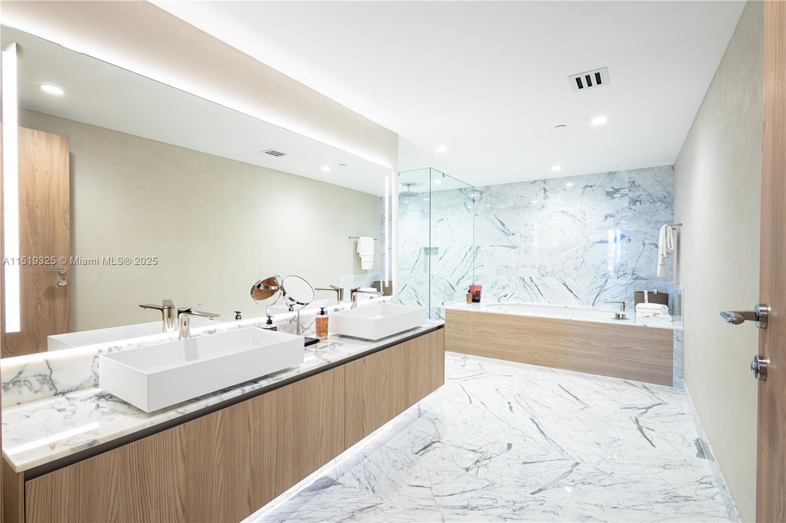 Onda Residences - Residential