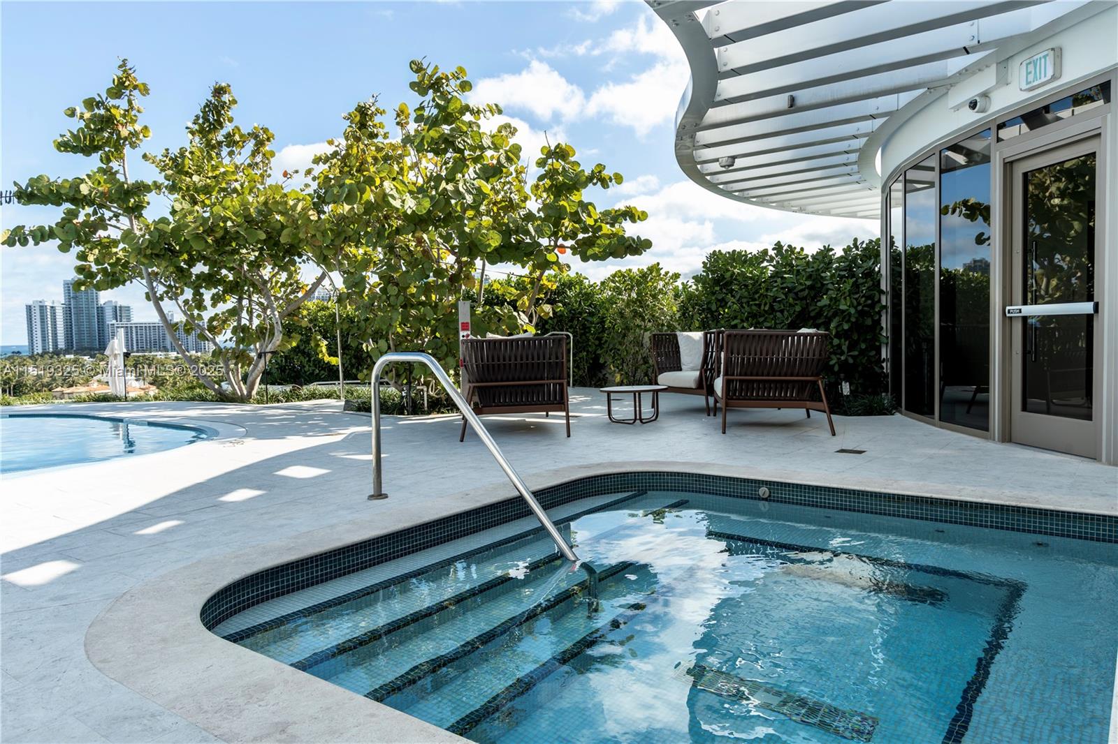 Onda Residences - Residential