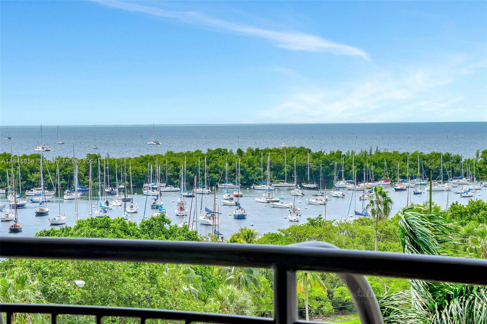 2843 S Bayshore Dr 8B, Coconut Grove, Broward County, Florida - 2 Bedrooms  
2 Bathrooms - 