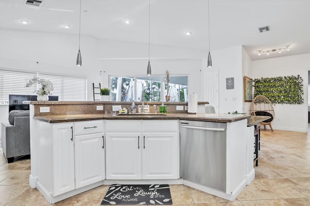 ORANGEBROOK GOLF ESTATES - Residential Lease