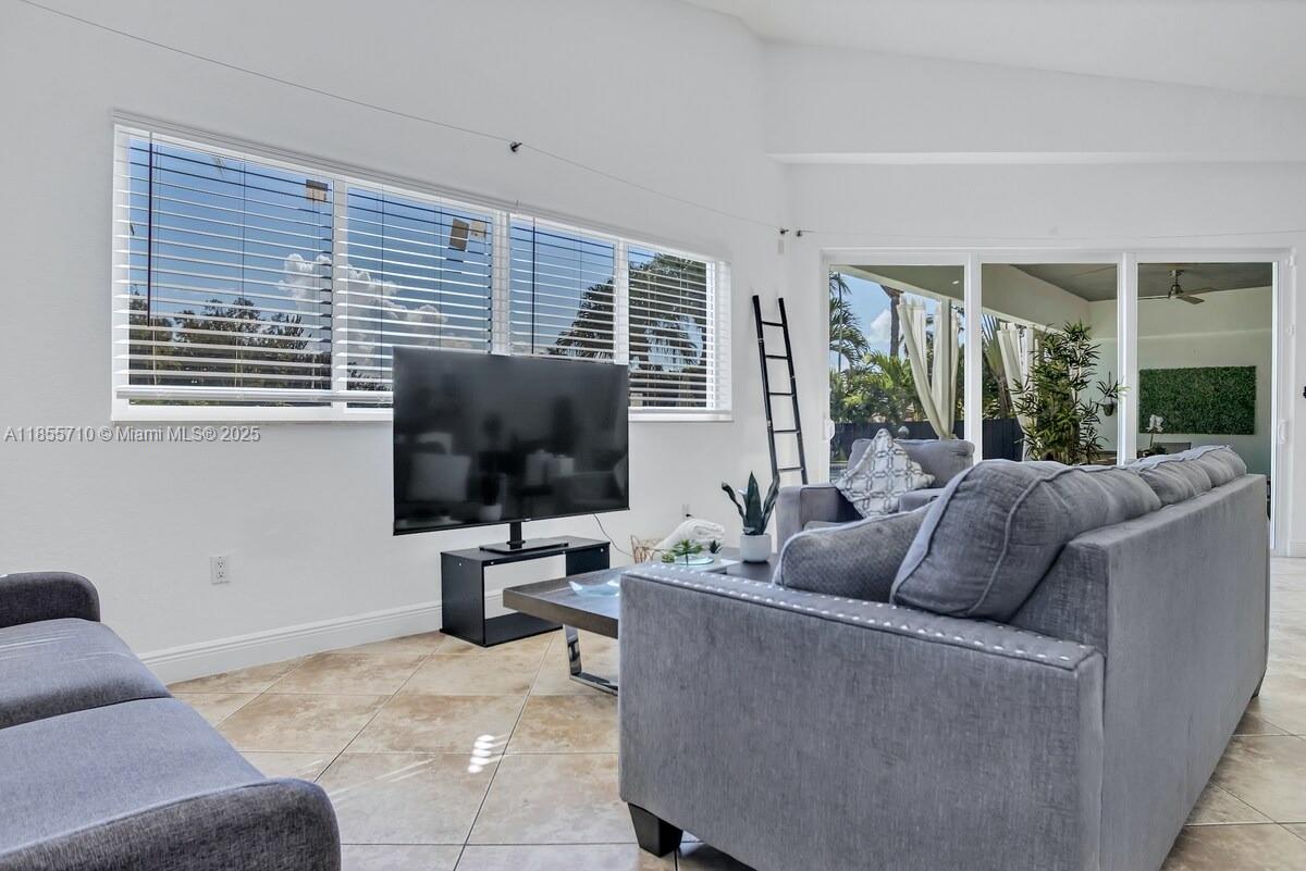 ORANGEBROOK GOLF ESTATES - Residential Lease