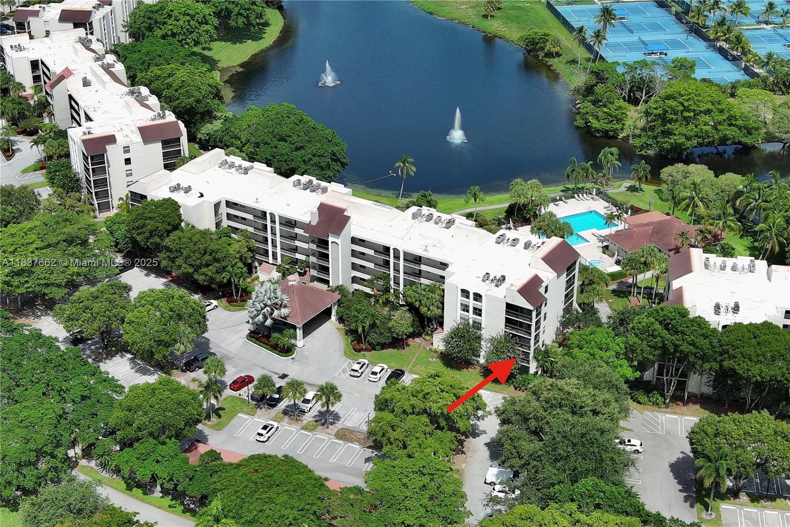 Condo in Prime Delray Beach Location. Welcome to Lakeside Condo, where comfort meets convenience! This beautifully 1-bedroom, 1-bathroom unit features sleek tile flooring throughout, an in-unit washer and dryer, and a spacious screened balcony—perfect for relaxing evenings. Located in a well-maintained building with elevator access, this unit offers a lifestyle of ease. Water is included in the rent, and residents enjoy access to premium amenities such as a clubhouse, sparkling pool, fitness center, and peaceful walking trails.
Just minutes from the beach, top-rated restaurants, shopping centers, and with easy access to major expressways, this location has it all. Please note: no pets allowed per association rules. Live the lifestyle you deserve in this exceptional Delray Beach rental.