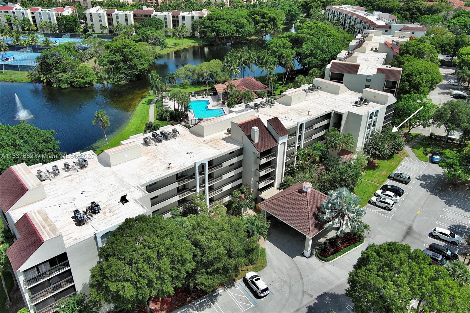 LAKESIDE CONDO - Residential Lease
