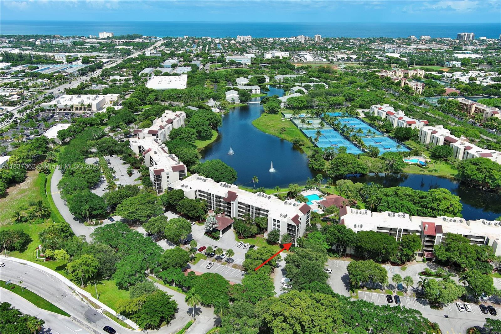 LAKESIDE CONDO - Residential Lease