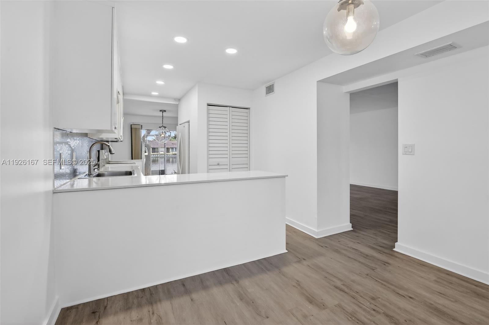 9703 N New River Canal Rd 103