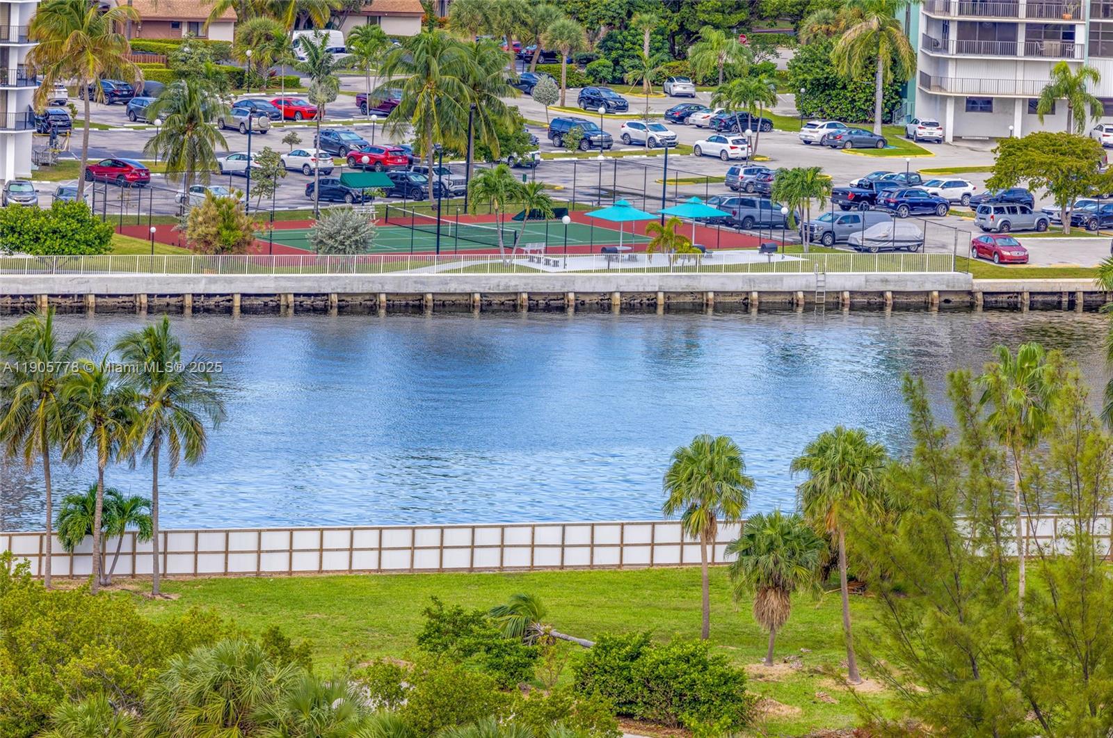 TIDES ON HOLLYWOOD BEACH - Residential