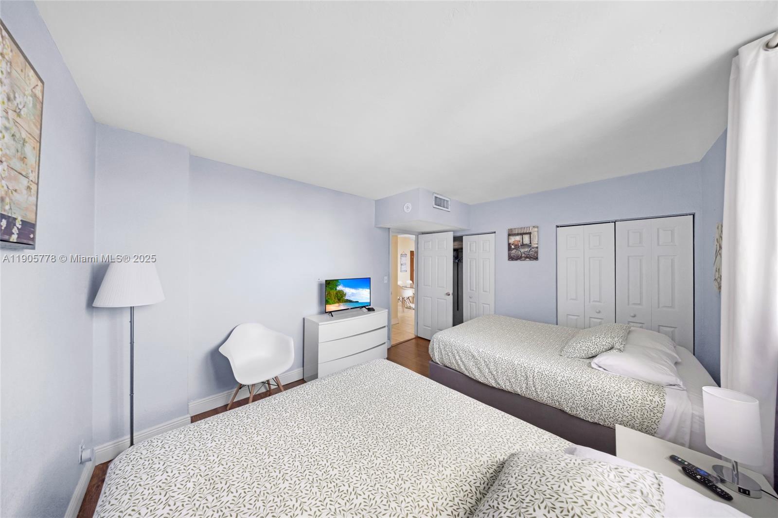 TIDES ON HOLLYWOOD BEACH - Residential