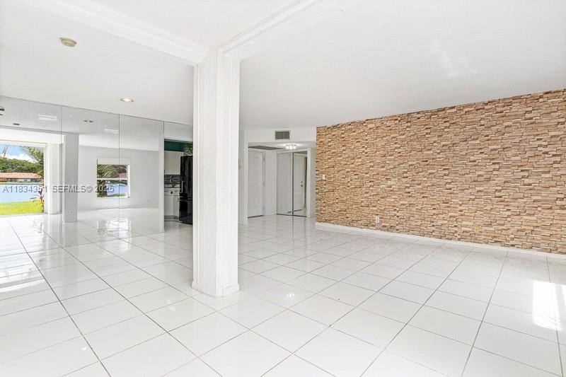 BOCA GLADES CONDO A THRU - Residential